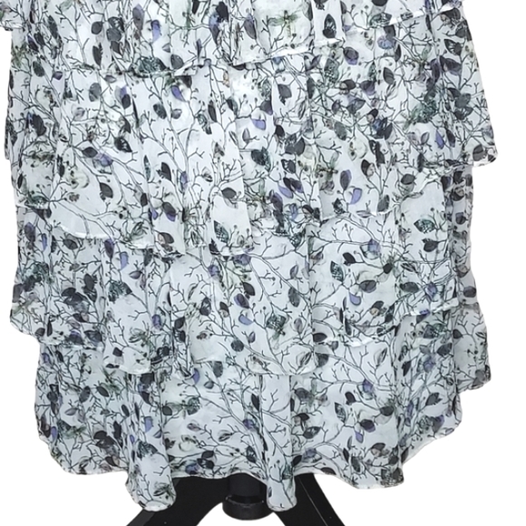 Shop 126 Raquel Alt Light Green Tiered Dress Size 40 / Small - Picture 4 of 11